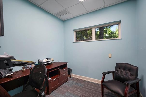 Home Office, Interior