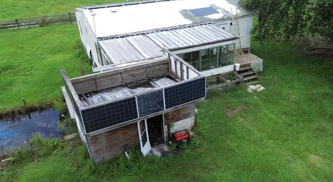 Exterior, Drone