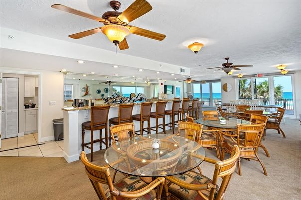 Dining room, Interior, Kitchen, Recessed Lighting