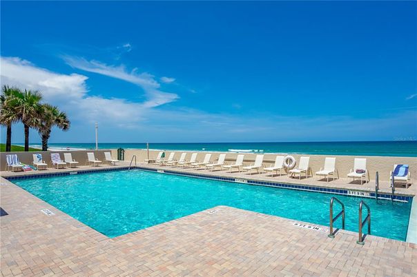 Exterior, Pool, Water