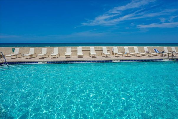 Exterior, Pool, Water