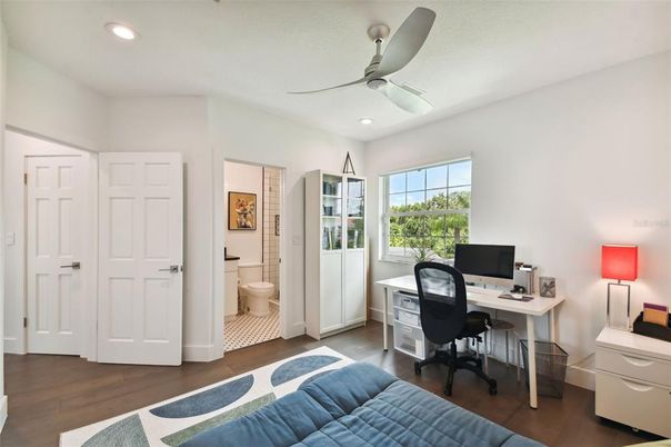 Bathroom, Home Office, Interior, Recessed Lighting, Wood Texture Flooring