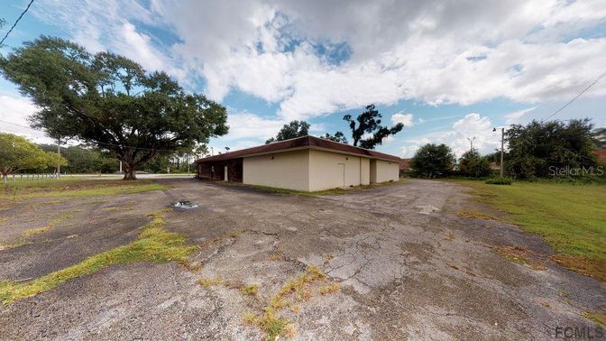 Backyard, Detached Garage, Exterior