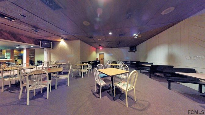 Dining room, Interior, Recessed Lighting