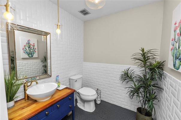 Bathroom, Interior, Pendant Lights