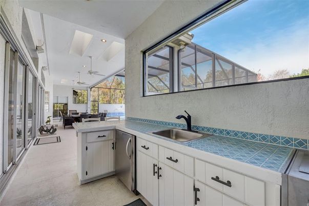 Dining room, Interior, Kitchen, Recessed Lighting, Tile Countertops