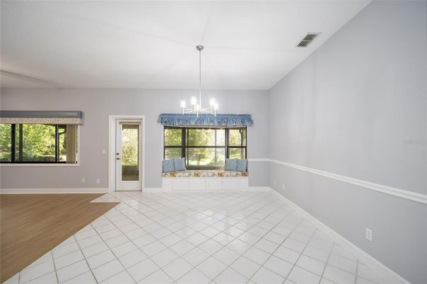 Empty room, Interior, Pendant Lights