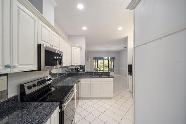Chandelier, Dining room, Interior, Kitchen, Pendant Lights, Recessed Lighting