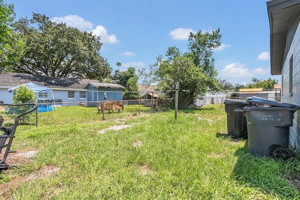 Backyard, Exterior