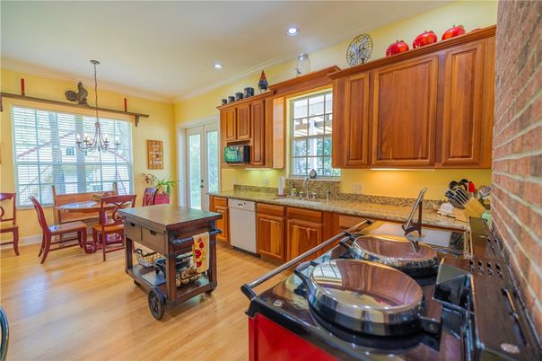 Chandelier, Dining room, Interior, Kitchen, Pendant Lights, Recessed Lighting, Wood Texture Flooring