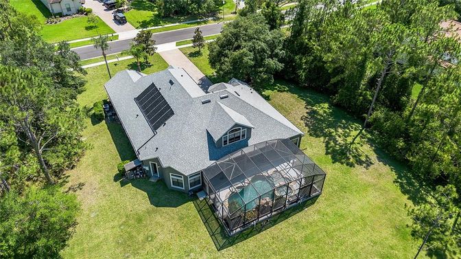 Exterior, Drone