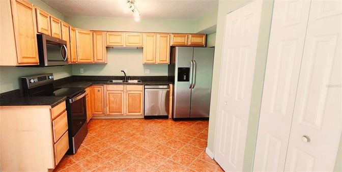 Interior, Kitchen, Stainless Steel Appliances