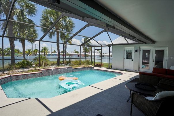 Glass Ceilings, Interior, Pool, Sun Room, Water