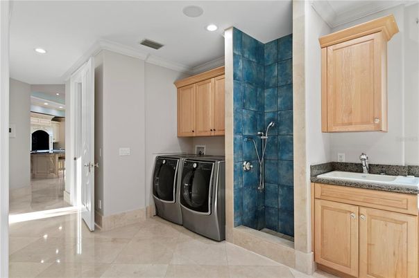 Interior, Recessed Lighting, Washer