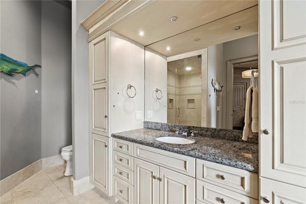 Bathroom, Interior, Recessed Lighting