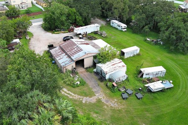 Exterior, Drone