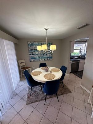 Chandelier, Dining room, Interior, Pendant Lights