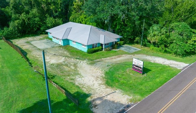 Exterior, Drone