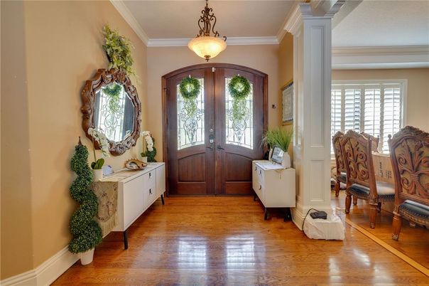 Interior, Pendant Lights, Wood Texture Flooring
