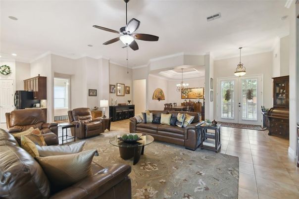 Chandelier, Dining room, Interior, Living room, Pendant Lights, Recessed Lighting