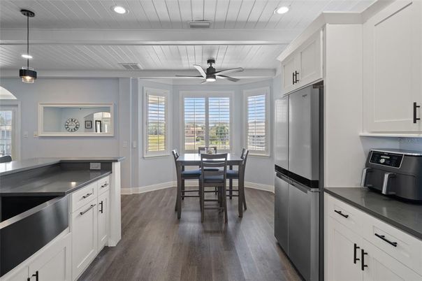 Dining room, Interior, Kitchen, Pendant Lights, Recessed Lighting, Wood Texture Flooring