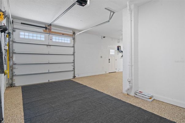 Garage, Interior