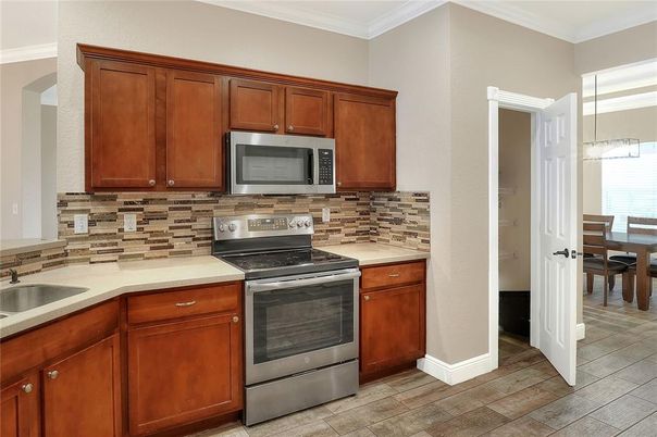 Dining room, Interior, Kitchen, Stainless Steel Appliances, Wood Texture Flooring