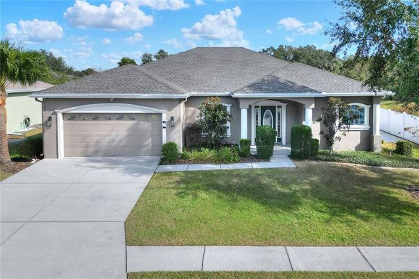 Attached, Exterior, Facade, Ranch