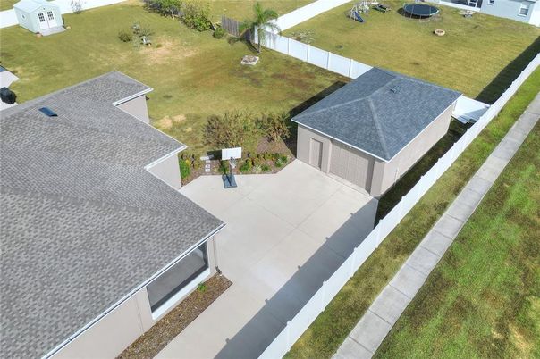 Exterior, Drone