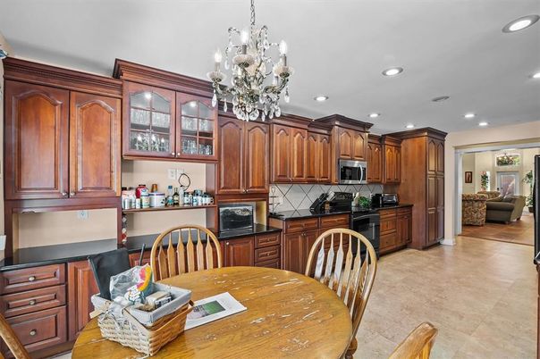 Chandelier, Dining room, Interior, Kitchen, Recessed Lighting