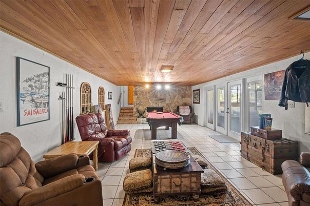 Game Room, Interior, Living room, Wooden Ceilings