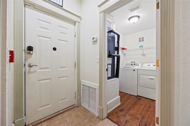 Interior, Utility Closets, Washer, Wood Texture Flooring