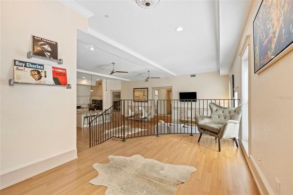 Interior, Recessed Lighting, Wood Texture Flooring