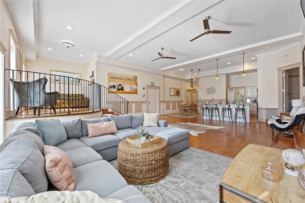 Interior, Living room, Pendant Lights, Recessed Lighting, Wood Texture Flooring