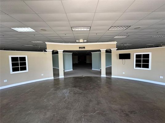 Empty room, Interior, Recessed Lighting