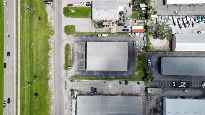 Exterior, Drone