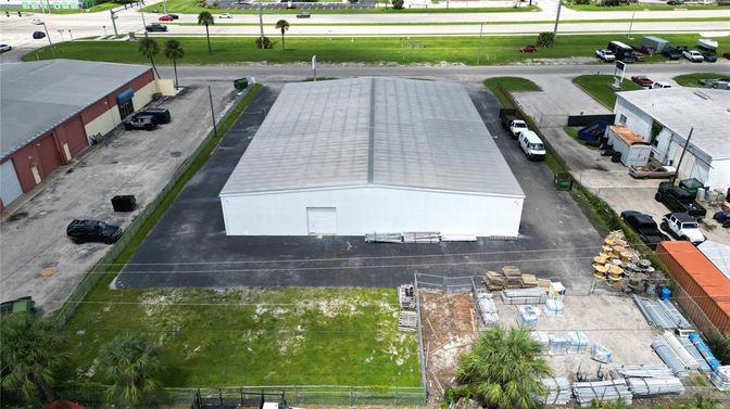 Exterior, Drone