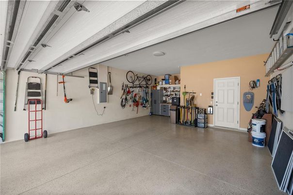 Garage, Interior