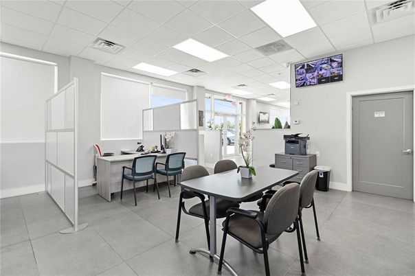 Dining room, Interior, Recessed Lighting