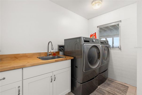 Interior, Washer