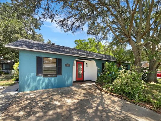 Exterior, Facade, Ranch