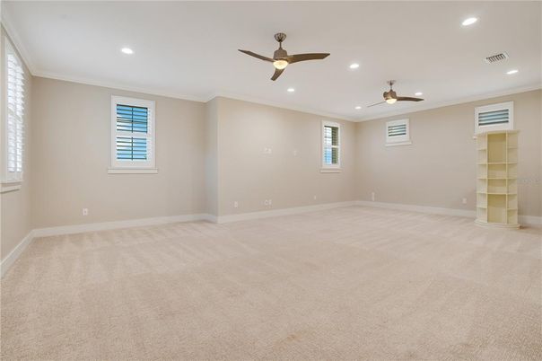 Empty room, Interior, Recessed Lighting