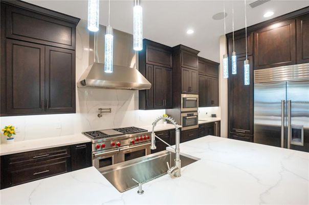 Interior, Kitchen, Pendant Lights, Recessed Lighting, Stainless Steel Appliances