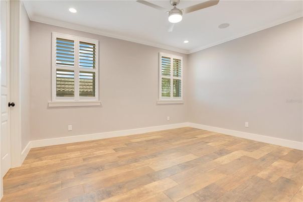 Empty room, Interior, Recessed Lighting, Wood Texture Flooring