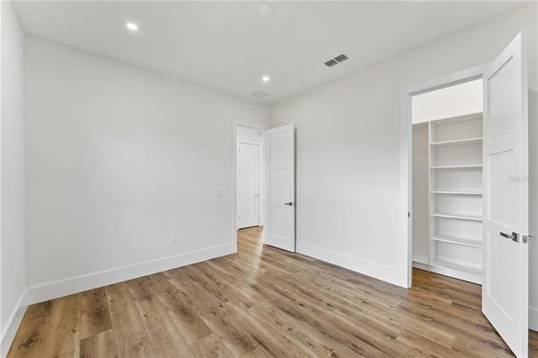 Empty room, Interior, Recessed Lighting, Wood Texture Flooring