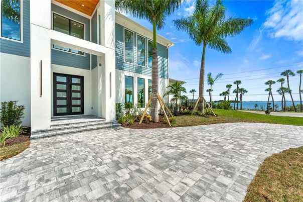 Backyard, Exterior, Playground, Water
