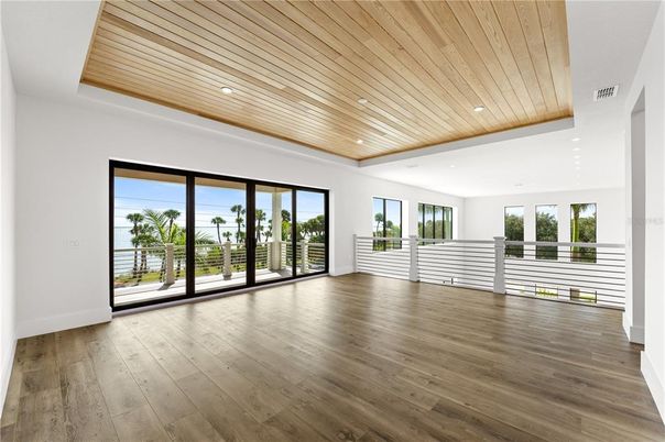 Empty room, Interior, Recessed Lighting, Wooden Ceilings, Wood Texture Flooring