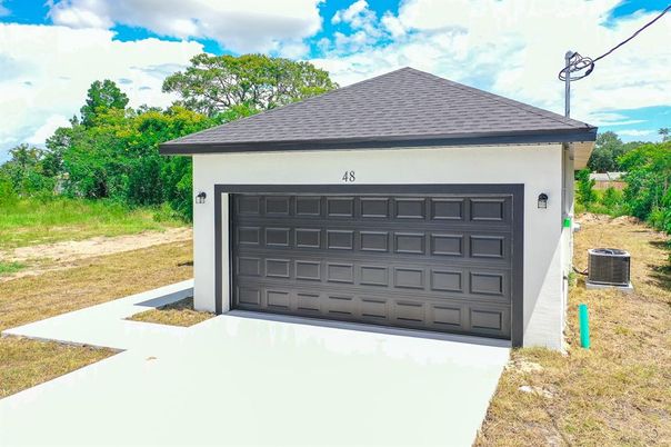 Detached Garage, Exterior