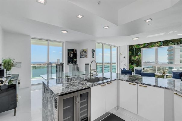 Interior, Kitchen, Recessed Lighting, Water