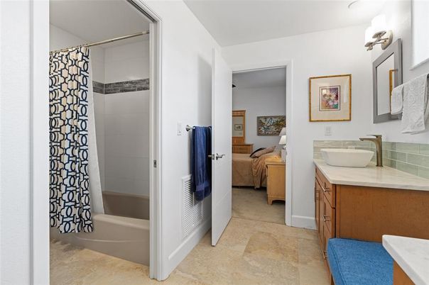 Bathroom, Bedroom, Glass Shower, Interior